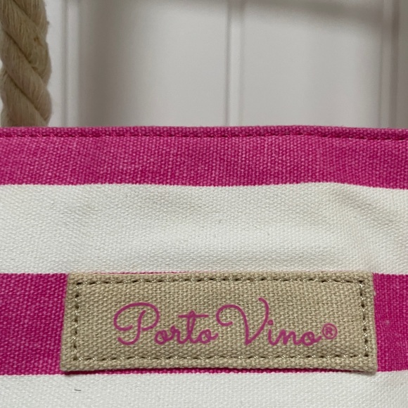 Portico Beach Wine Purse/Tote w/ hidden, leakproof, insulated components. 🍷 - Picture 4 of 14